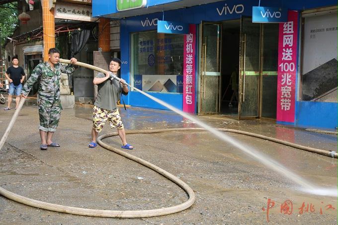 武潭镇人口_武潭镇中学老师图片(2)